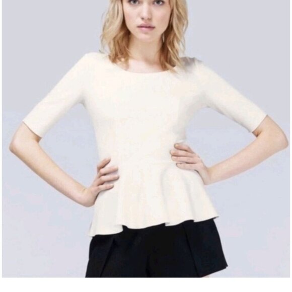 ARITZIA | Babaton Barrett Peplum Top Back Zip Lilac Bodycon Ruffle Sz 2 - Picture 2 of 8